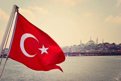 Türkische Flagge © Cristal Oscuro - Fotolia